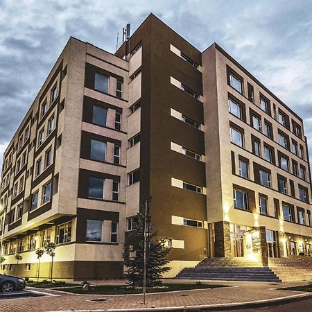 Fiald Hotel & Spa Bacău エクステリア 写真