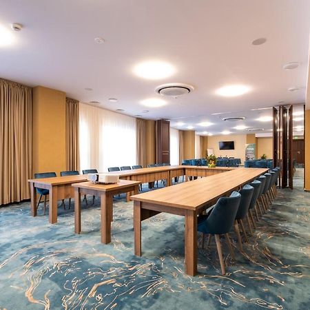 Fiald Hotel & Spa Bacău エクステリア 写真