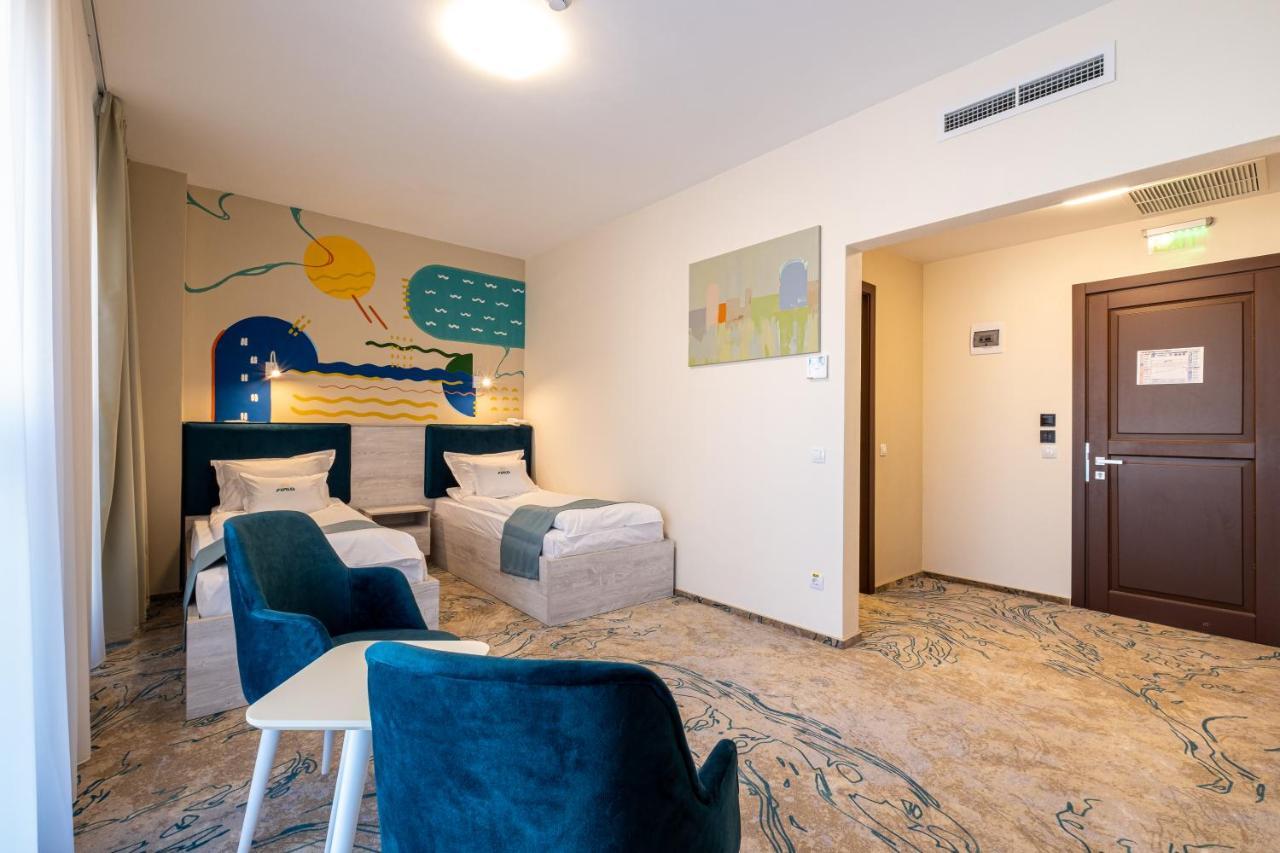 Fiald Hotel & Spa Bacău エクステリア 写真