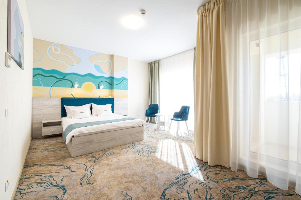 Fiald Hotel & Spa Bacău エクステリア 写真