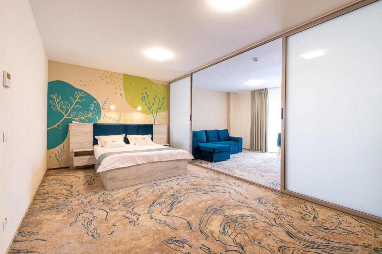 Fiald Hotel & Spa Bacău エクステリア 写真