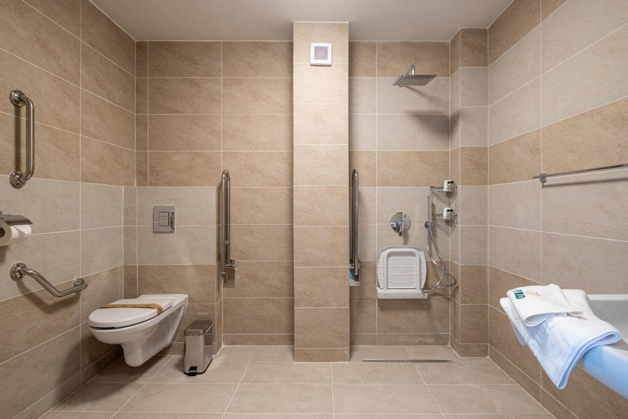 Fiald Hotel & Spa Bacău エクステリア 写真