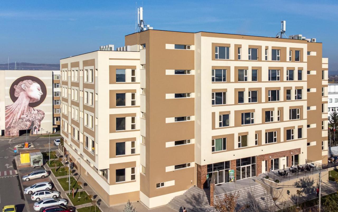 Fiald Hotel & Spa Bacău エクステリア 写真
