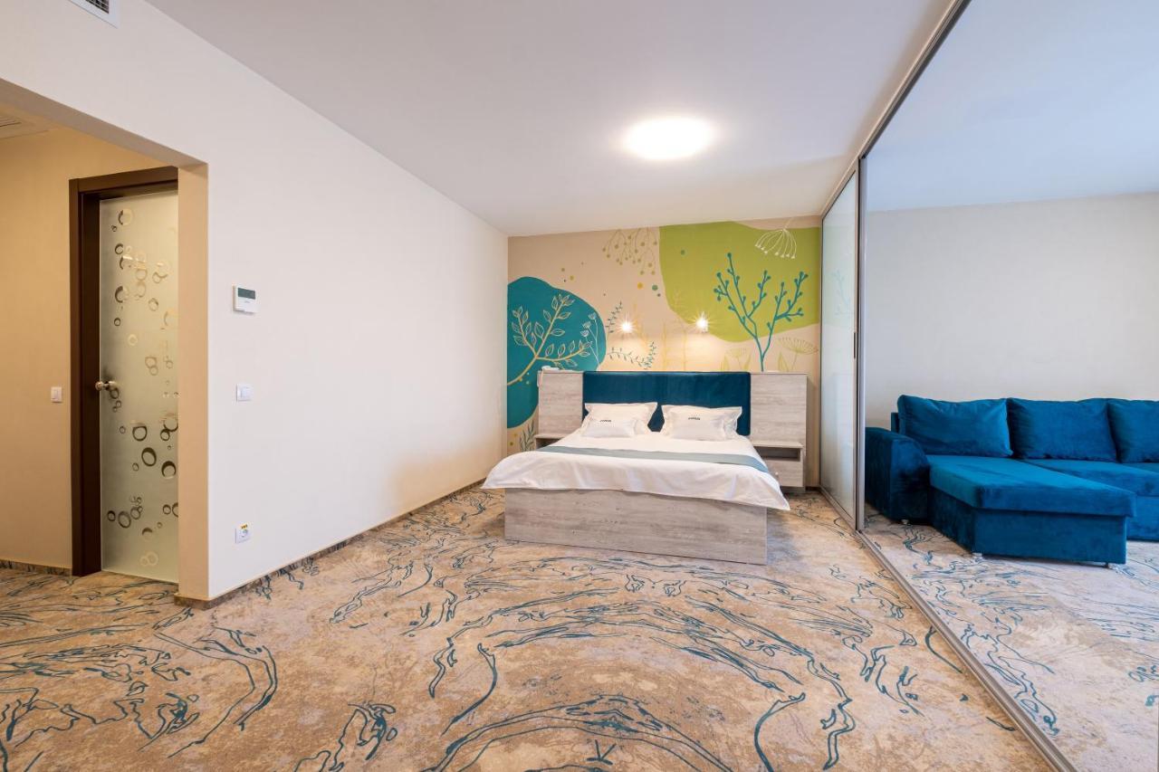 Fiald Hotel & Spa Bacău エクステリア 写真
