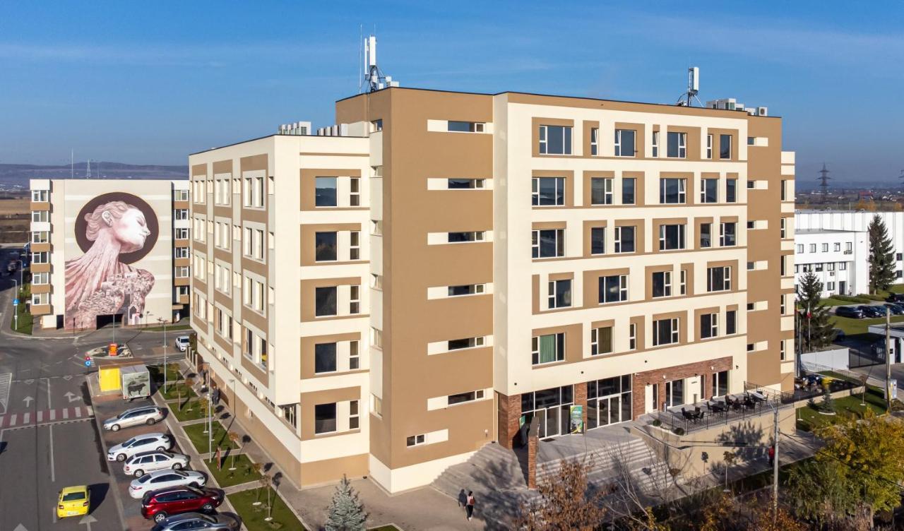Fiald Hotel & Spa Bacău エクステリア 写真